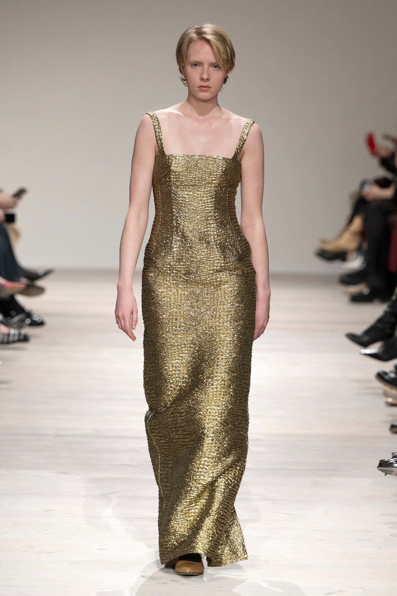 Micheline Dress In Gold Metallic Seersucker
