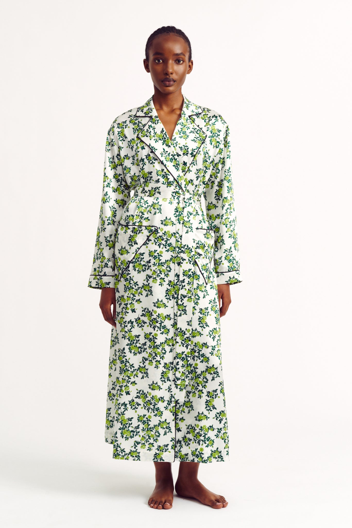 Amana Chartreuse Roses On Ivory Silk Satin Dressing Gown | Emilia Wickstead
