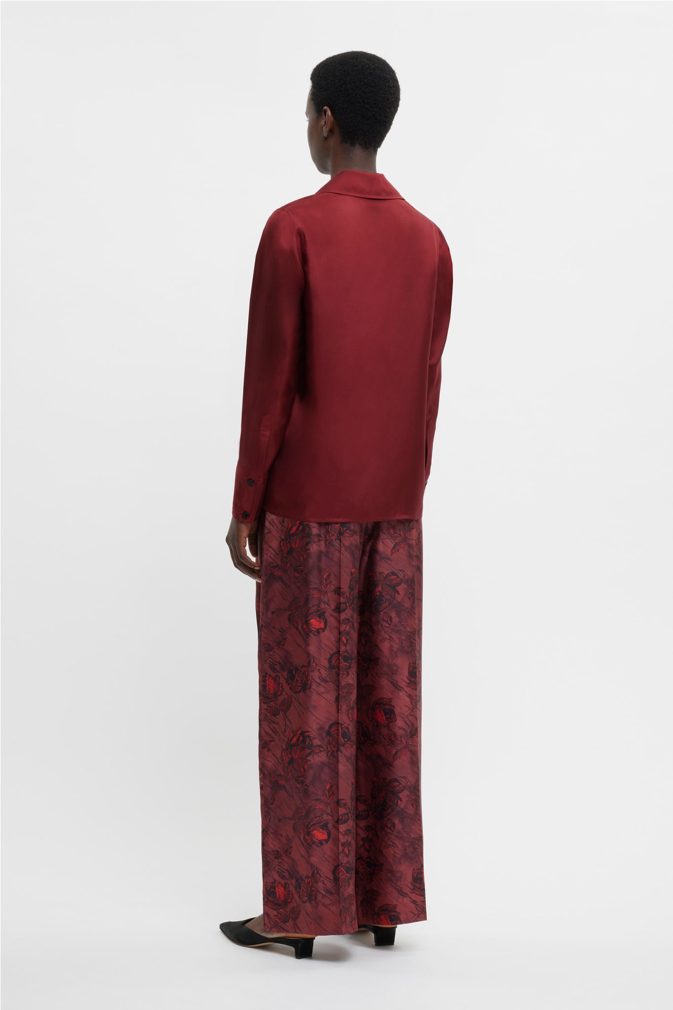 Heqet Trousers In Red Roses On Marble Print Silk Twill