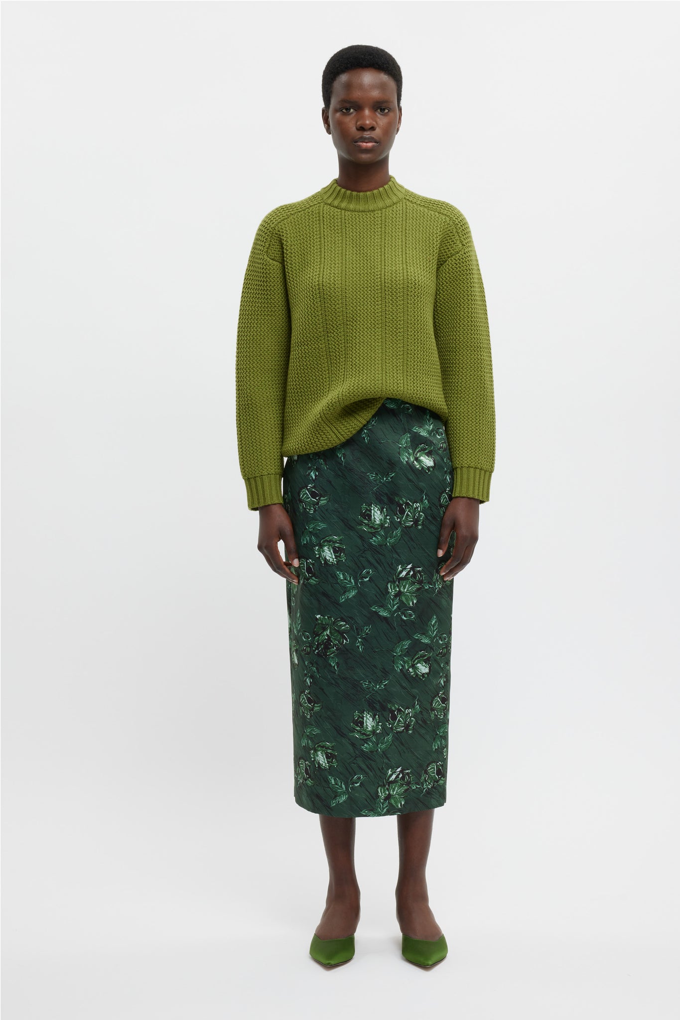 Lorelei Skirt In Green Roses On Marble Print Taffeta Faille Emilia Wickstead