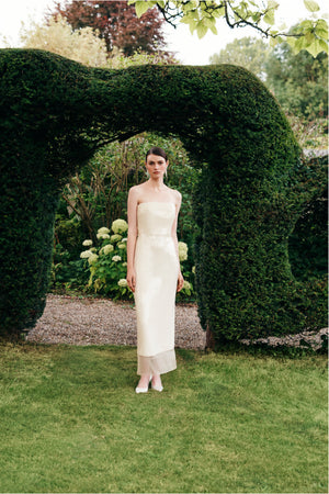 新品未使用Emilia Wickstead ネイビー サテン ハイヒール Emilia_Wickstead_Bridal23_450x
