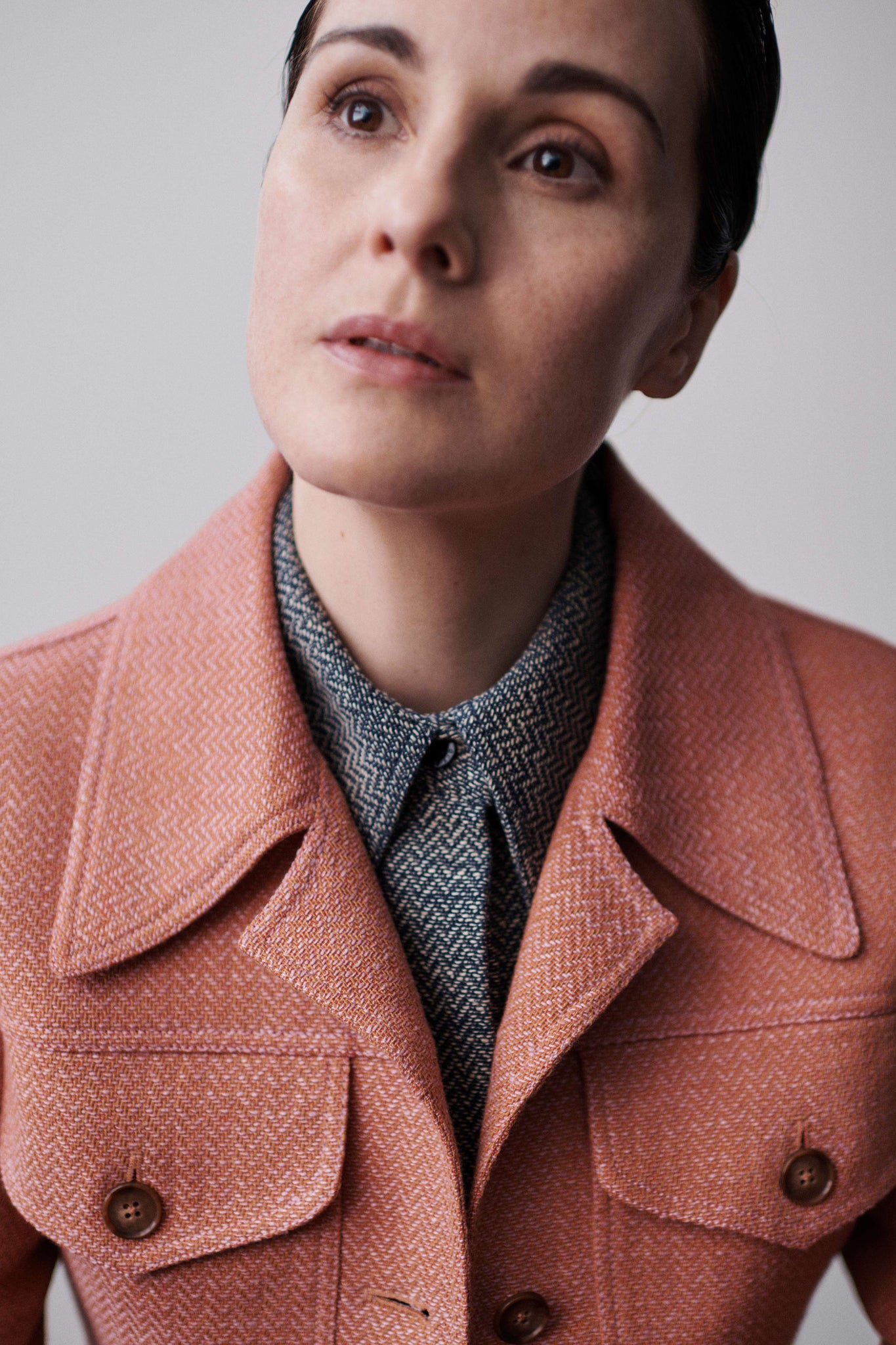 Michelle Dockery for Emilia Wickstead Pre-Fall 2024 - Michelled Dockery wears the Nics Jacket and Jody Dress in Chevron weave