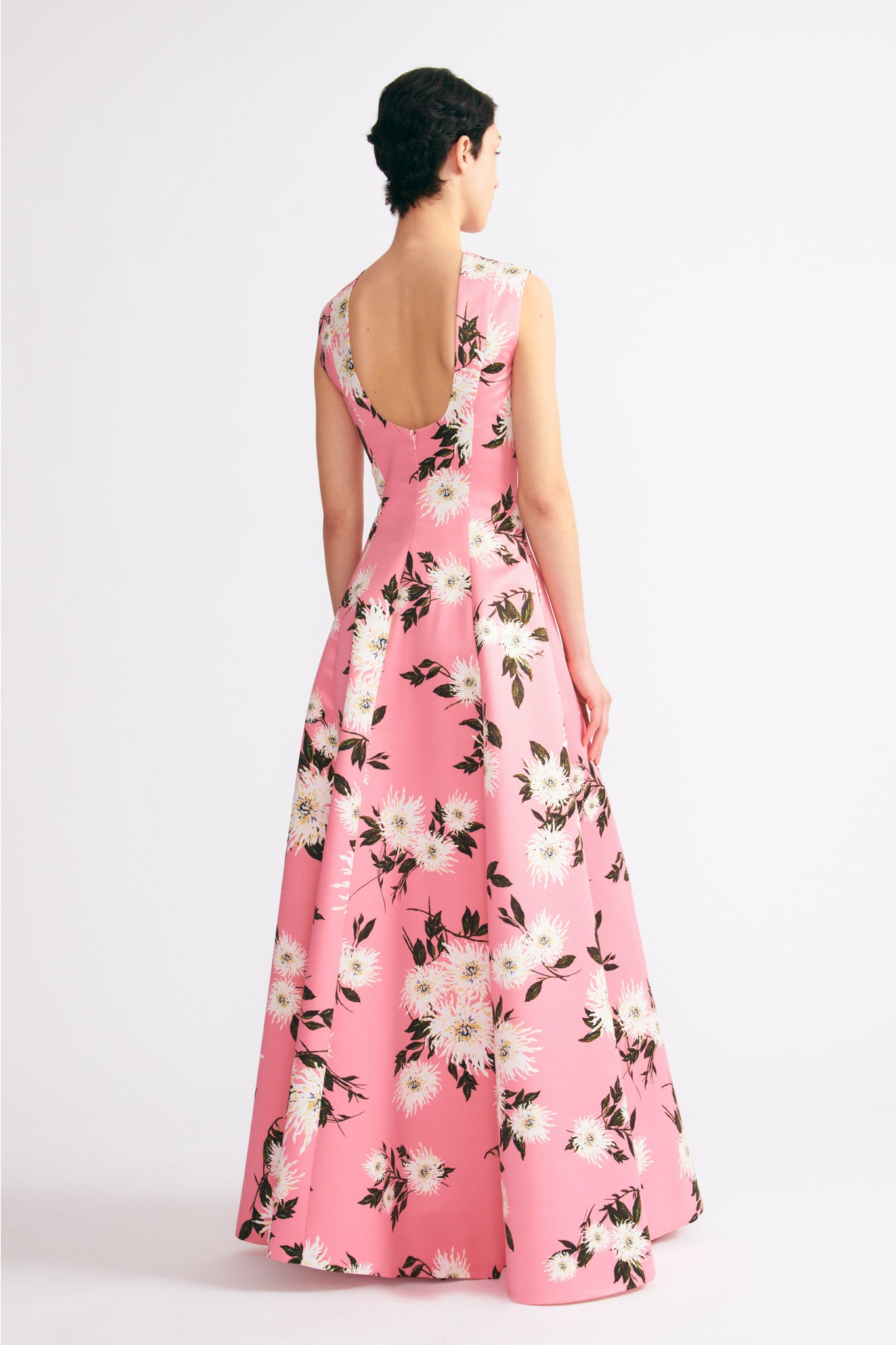 Nodin Gown In Coral Dahlia Floral Taffeta Faille Emilia Wickstead