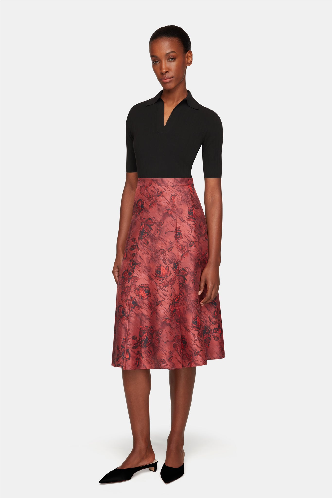 Kensie Skirt In Red Roses on Marble Print