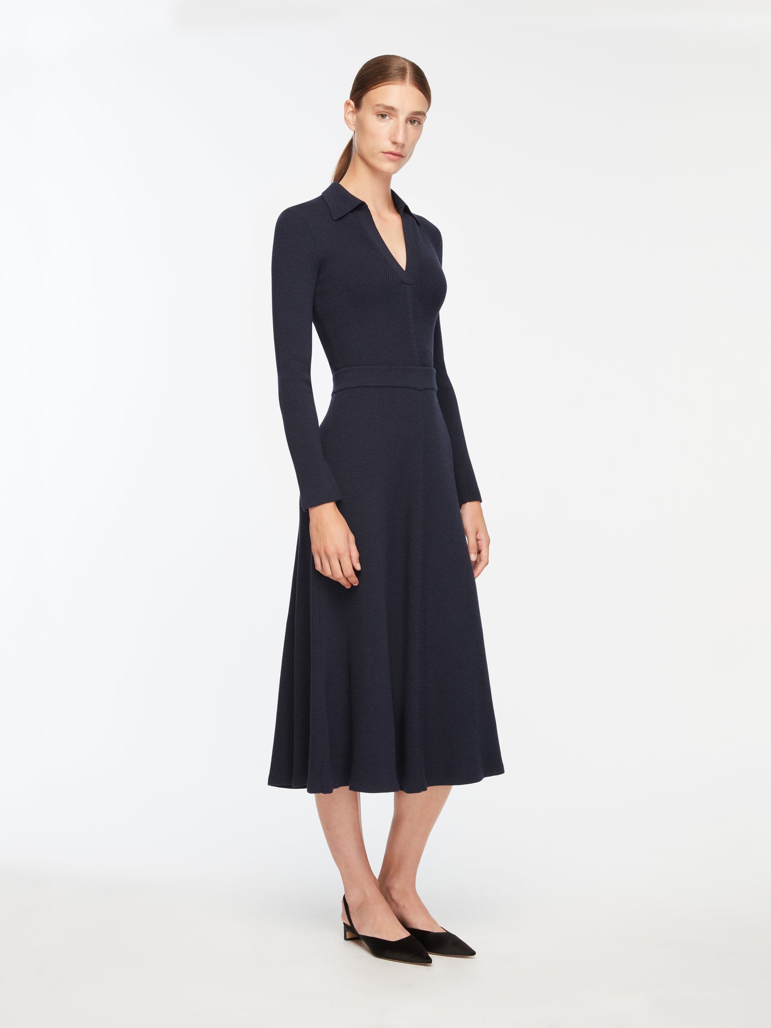 Dorian Skirt In Dark Navy Cashfeel