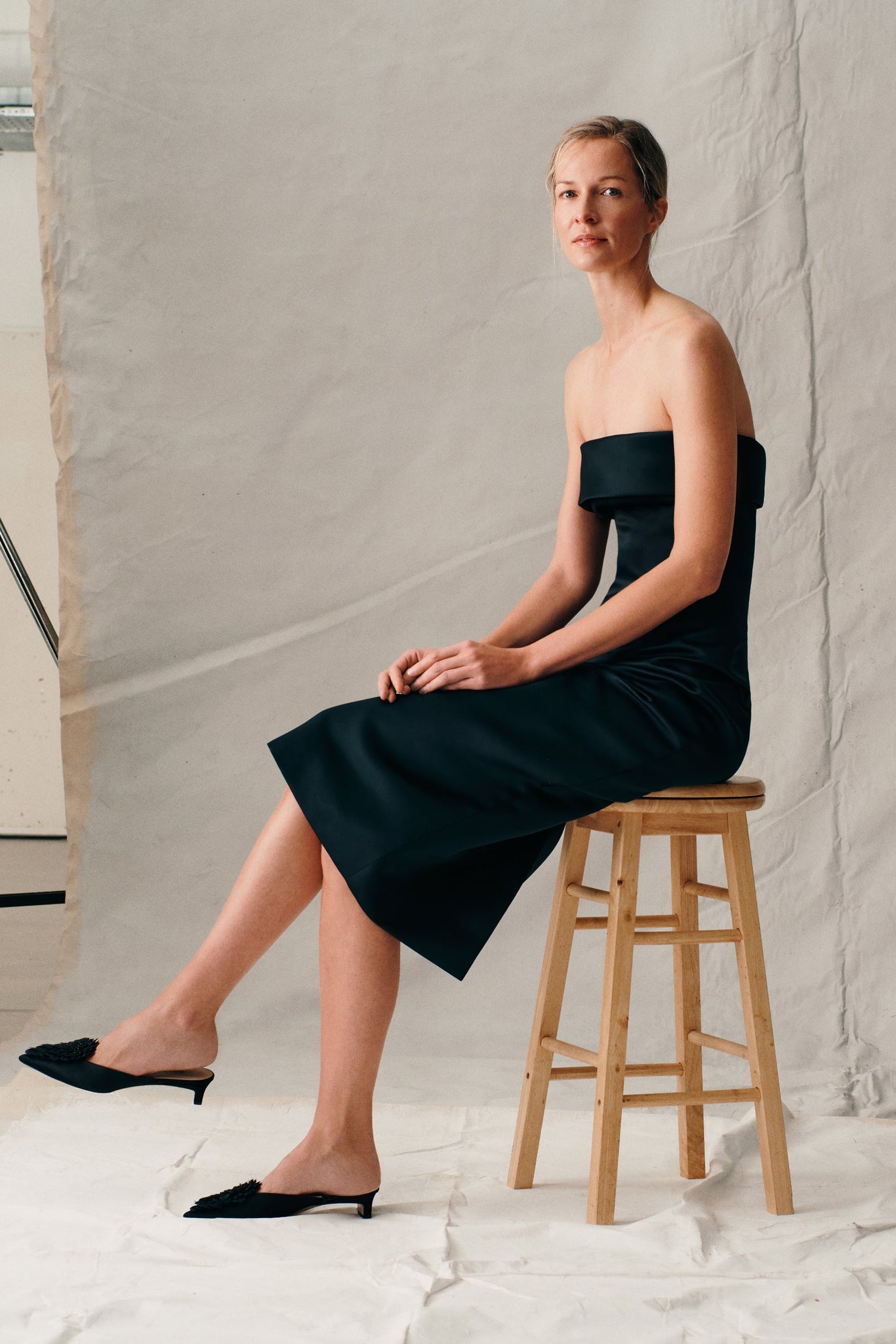 Kenzie Skirt in Green Shetland Houndstooth| Emilia Wickstead