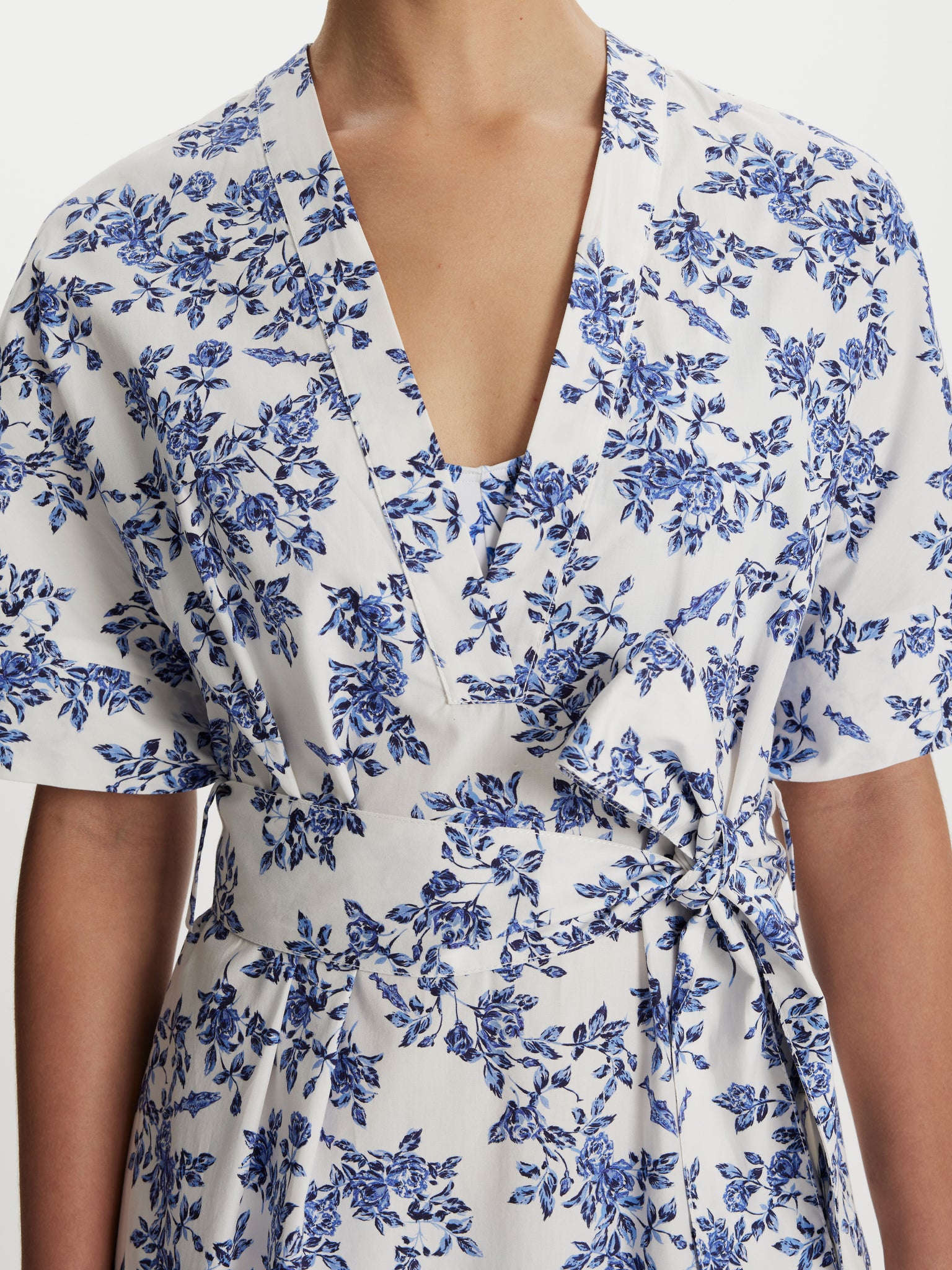 Ankita Kaftan Blue Rose Print Cotton | Emilia Wickstead X Passalacqua