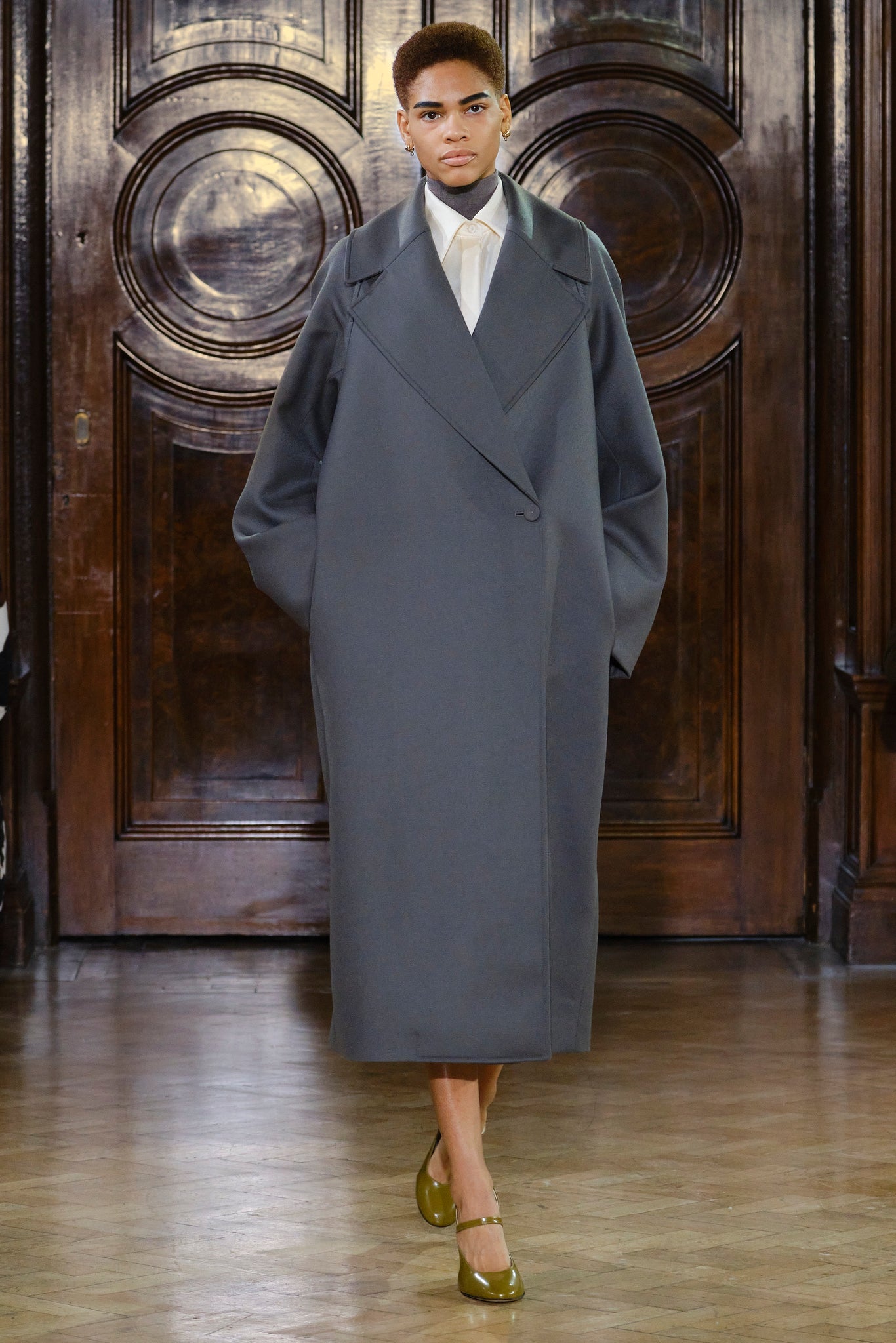 Lilabet Oversized Coat in Warm Grey Flanella | Emilia Wickstead